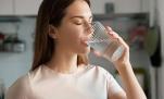 4 dấu hiệu bất thường sau khi uống nước cảnh báo thận suy yếu